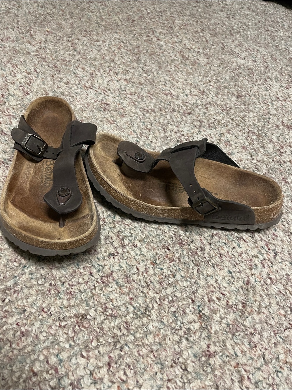 Birkenstock Giza thong brown leather sandals